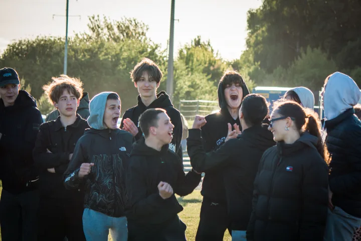 Štai kaip emocingai sureagavo pirmokų komanda „Žakas Danielius“, išgirdusi, kad pelnė pirmą vietą.