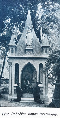 Kretingos Pranciškonų spaustuvėje išleista J. Pabrėžos kapo koplyčios nuotrauka-atmintinė. XX a. 4-as deš. Autoriaus archyvas