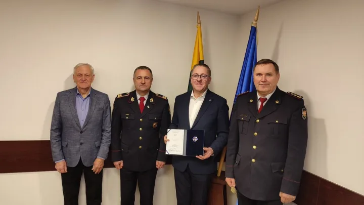 Palangos miesto savivaldybėje – ugniagesių gelbėtojų vadovo R. Požėlos vizitas