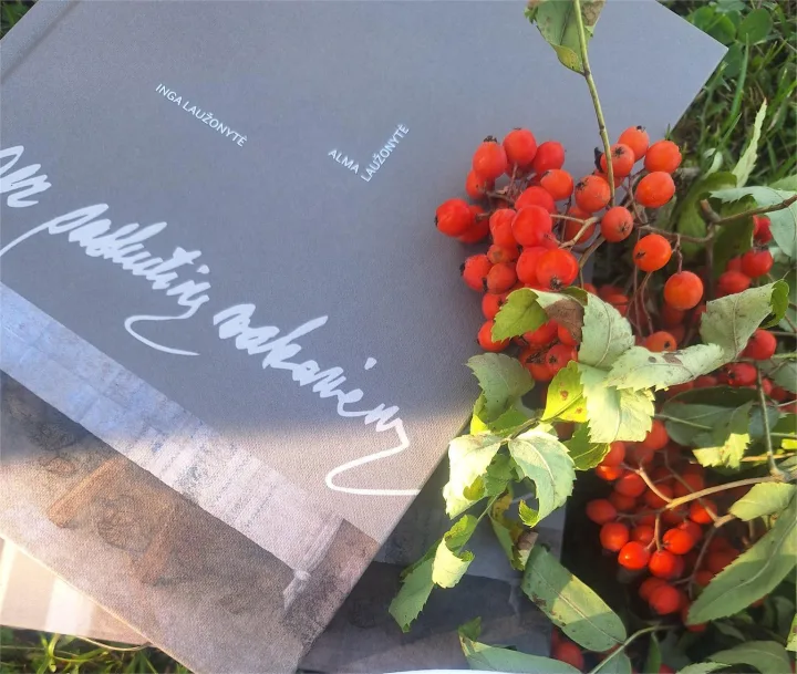 Knygos „Per paskutinę vakarienę“ pristatymas Palangos vasaros skaitykloje – nuotrauka 1