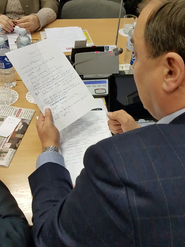 E. Simutis posėdžiui itin gerai pasi ruošė.