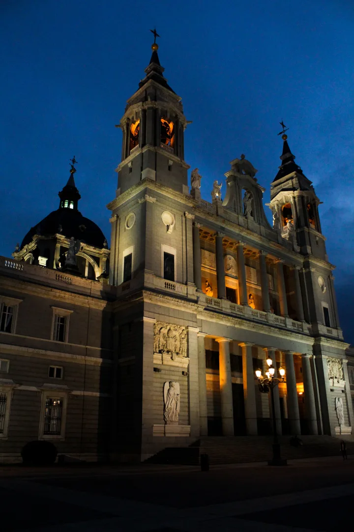 Almudenos katedra