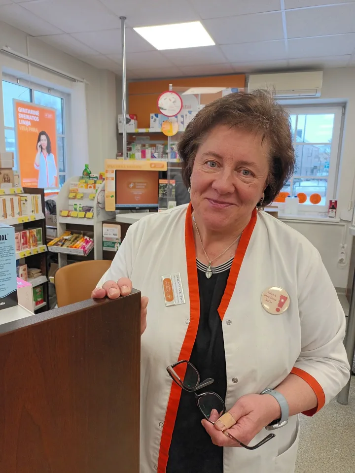 Gintarinės vaistinės farmacijos specialistė Dalė Zenkevičienė