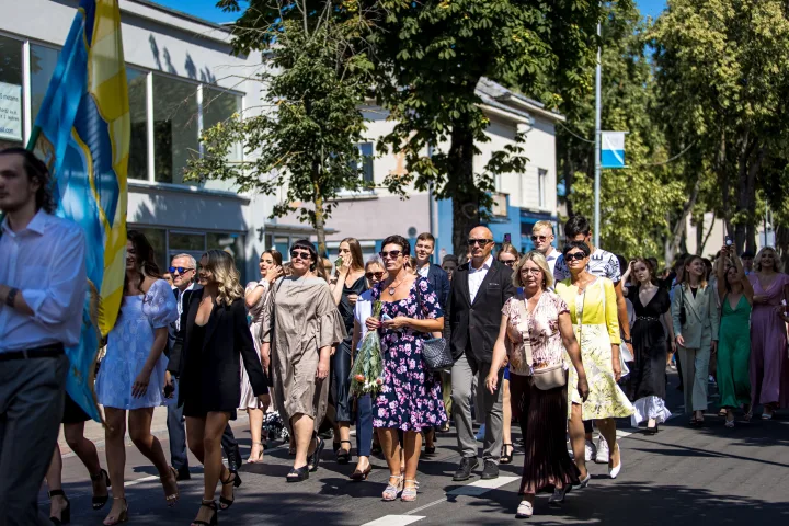 Atestatai įteikti 99 Palangos senosios gimnazijos abiturientams, o 100  balų įvertinti 11 abiturientų (DIDELĖ FOTO GALERIJA) – nuotrauka 8