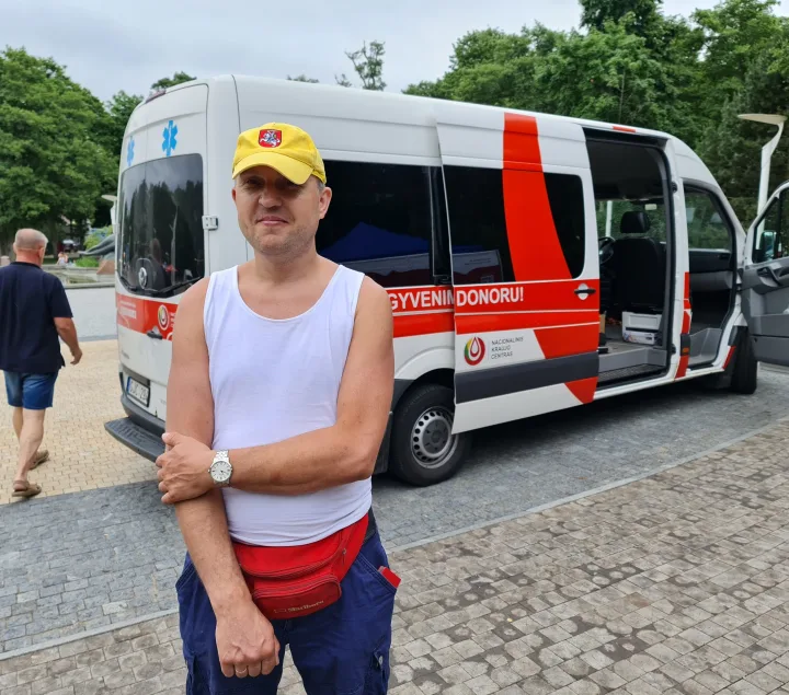 Lino Jegelevičiaus nuotraukoje: Tomas skiepytis į Palangą atvyko iš Klaipėdos