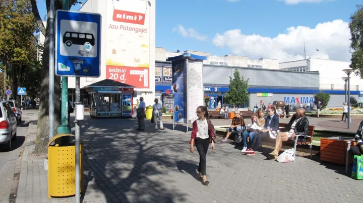 Beveik visą vasarą palangiškiai ir miesto svečiai laukdami viešojo transporto neturėjo kur pasislėpti nuo darganos ar lietaus.