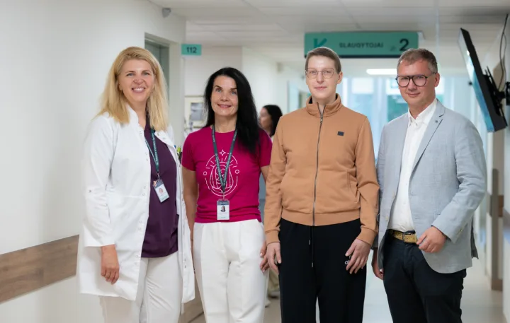 A Čižauskaitė, KUL direktorė ekonomikai ir valdymui Jūratė Grubliauskienė, pacientė Rasa, profesorius P. Pluta