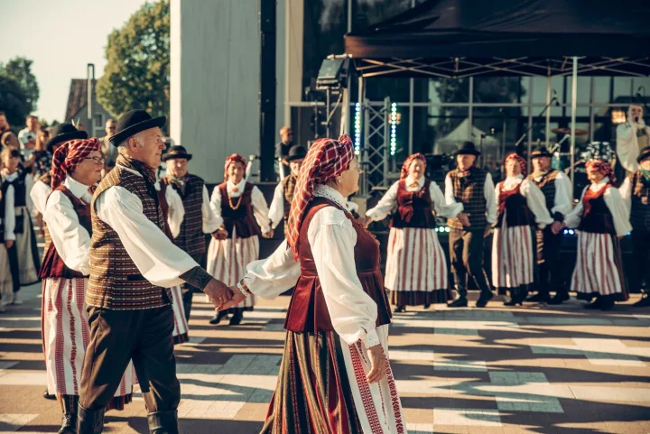 Šventojoje iškilmingai atidaryta centrinė aikštė (FOTOGALERIJA)) – nuotrauka 2
