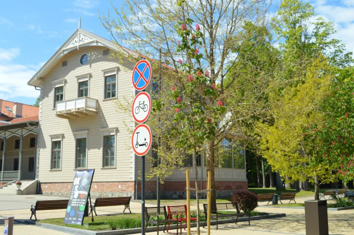Palangos  J. Basanavičiaus gatvėje vasarą draudžiamas dviračių, velomobilių ir elektrinių paspirtukų eismas
